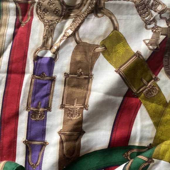 Hermés Cavalcadour Shawl 140 - Picture 4 of 5